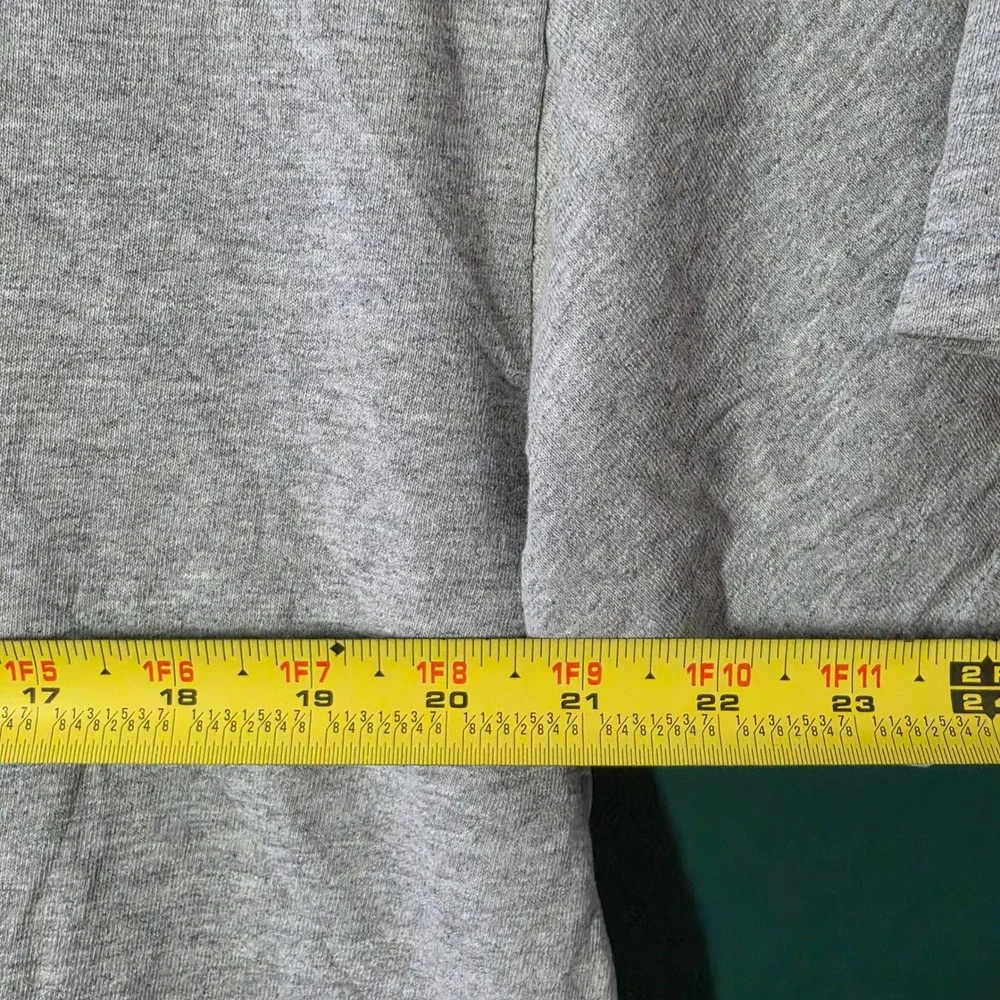 Chicago Mens T-Shirt XL Gray Heather Collegiate Graphic Short Sleeve Tee